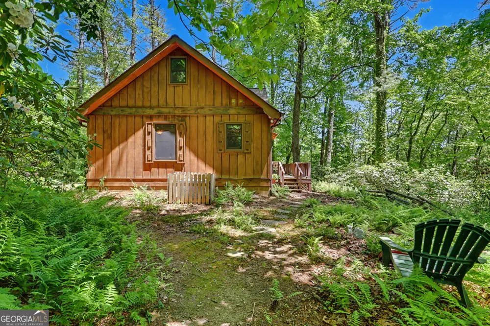 102 Moses RD Rabun Gap, GA 30568