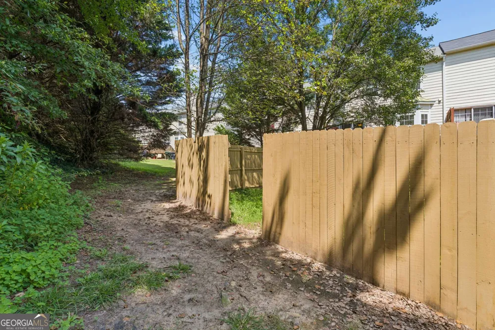 2076 Pinnacle Pointe DR Norcross, GA 30071