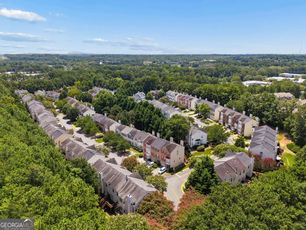 2076 Pinnacle Pointe DR Norcross, GA 30071