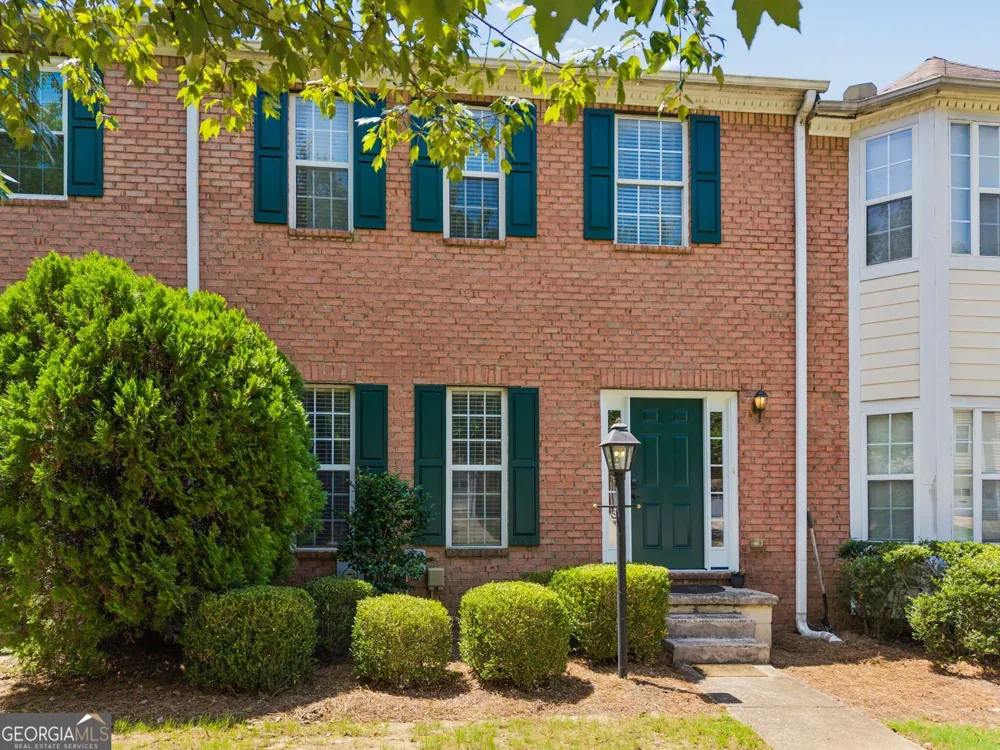 2076 Pinnacle Pointe DR Norcross, GA 30071