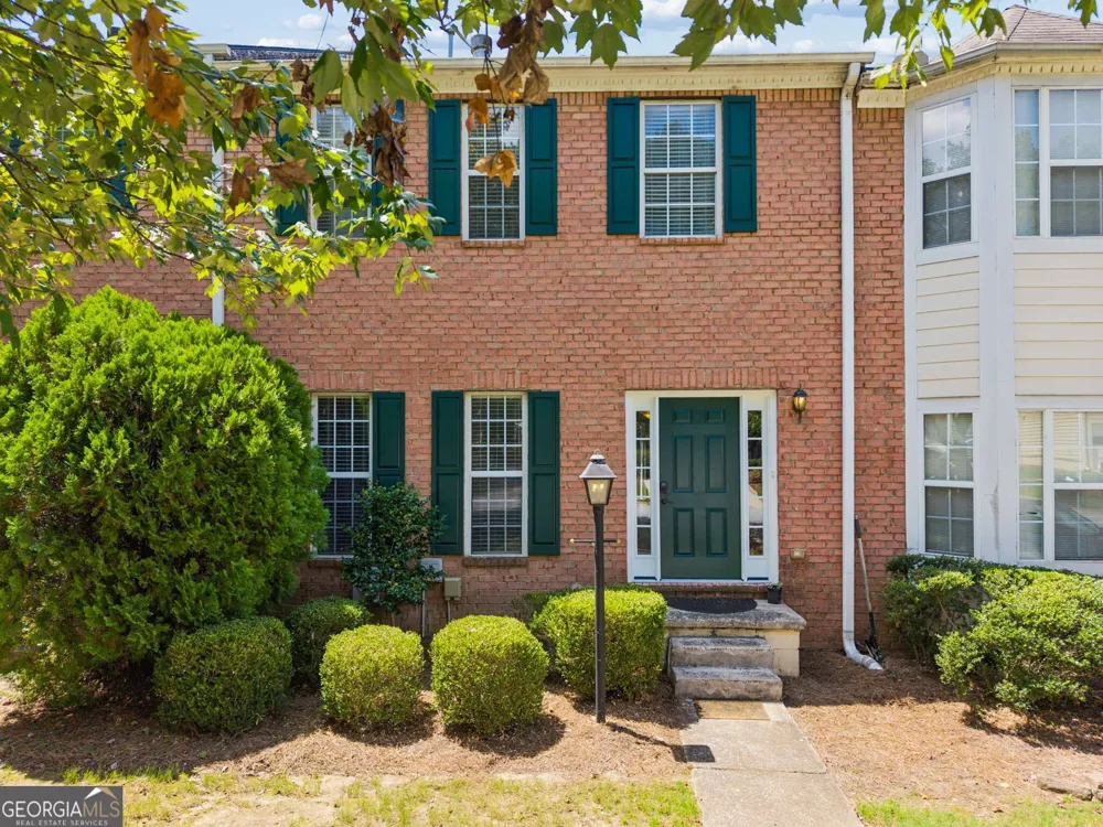 2076 Pinnacle Pointe DR Norcross, GA 30071