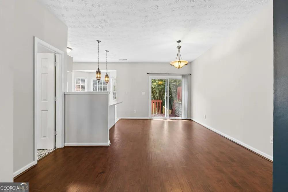 2076 Pinnacle Pointe DR Norcross, GA 30071