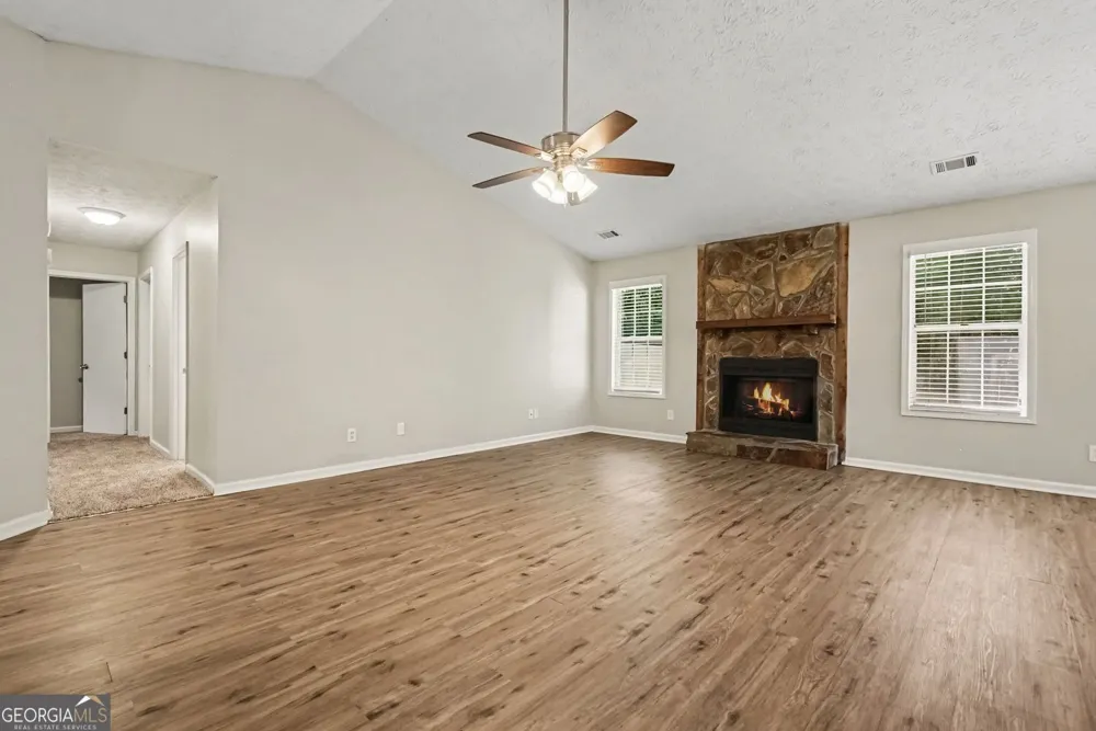 911 Riverstone WAY Woodstock, GA 30188