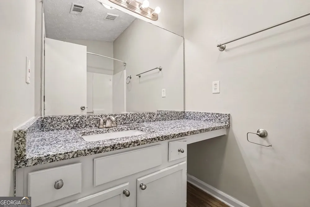 911 Riverstone WAY Woodstock, GA 30188