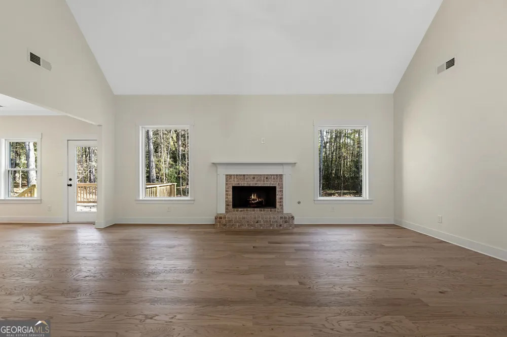 2002 Millstream CT Griffin, GA 30224