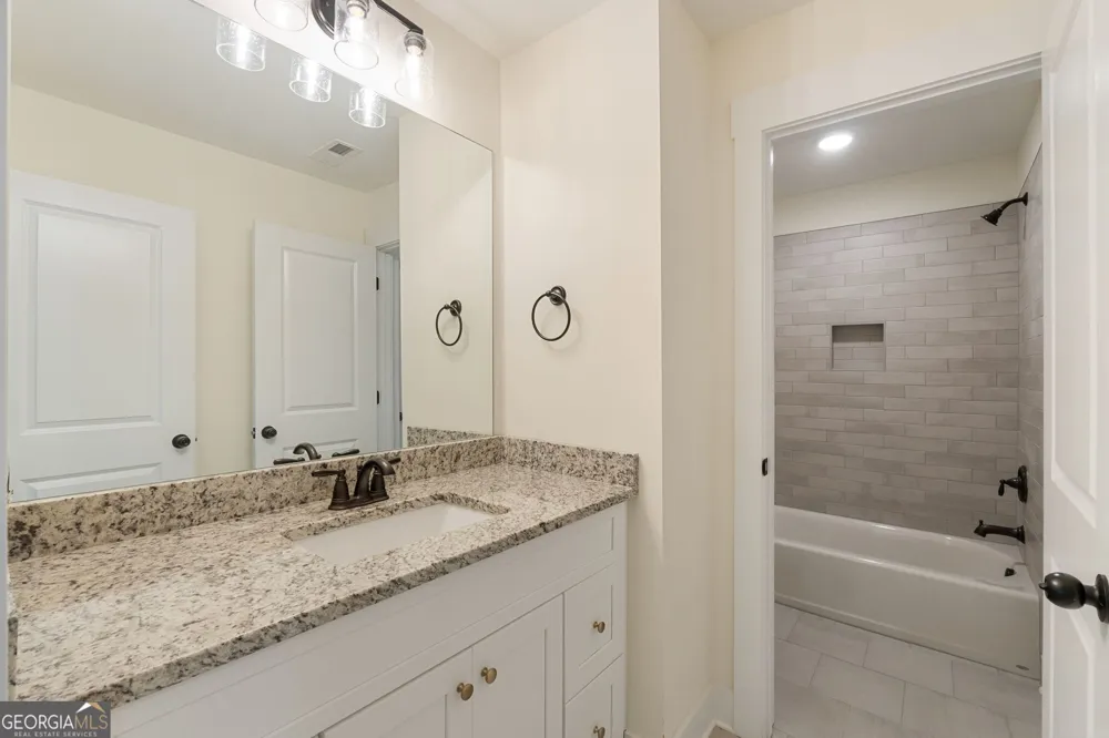 2002 Millstream CT Griffin, GA 30224