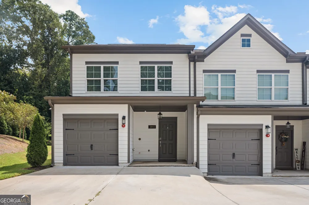 2893 Royal Heights DR Atlanta, GA 30318