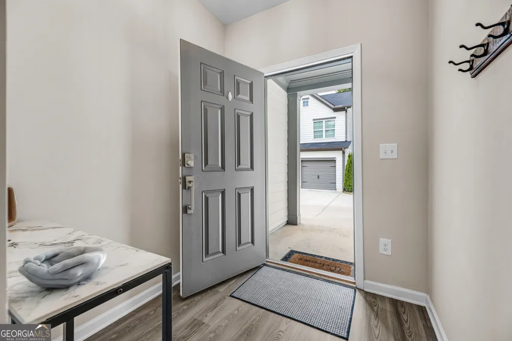 2893 Royal Heights DR Atlanta, GA 30318