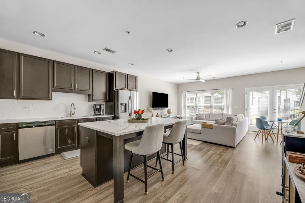 2893 Royal Heights DR Atlanta, GA 30318