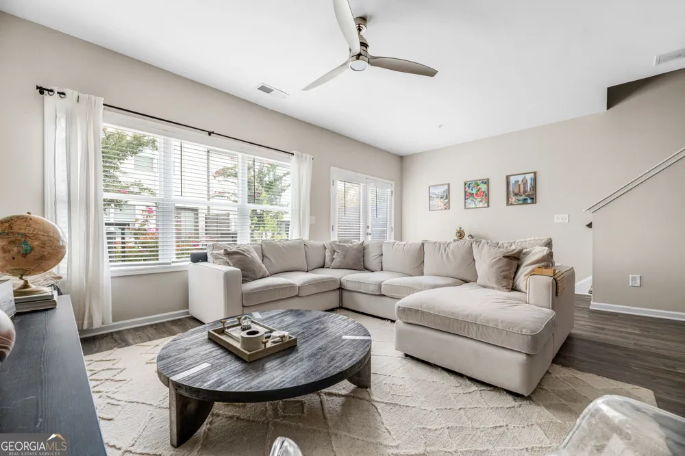 2893 Royal Heights DR Atlanta, GA 30318
