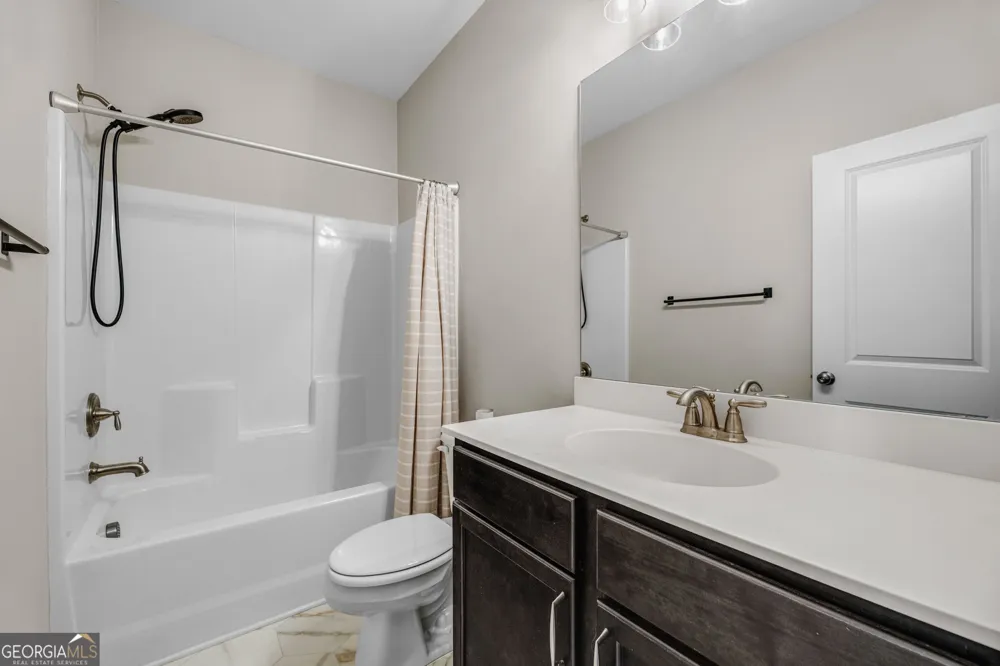 2893 Royal Heights DR Atlanta, GA 30318