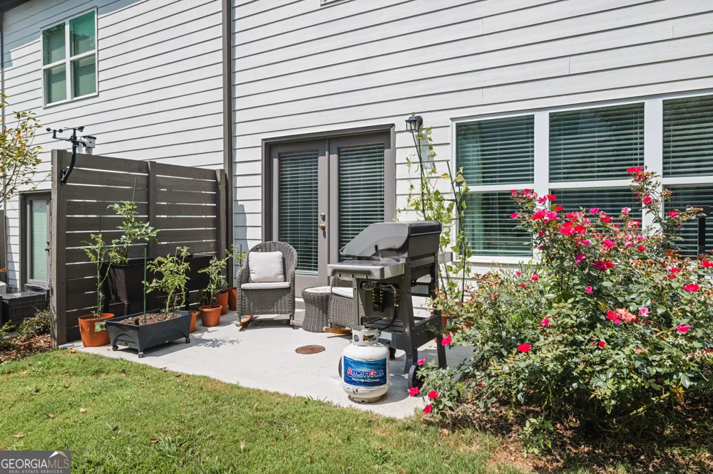 2893 Royal Heights DR Atlanta, GA 30318
