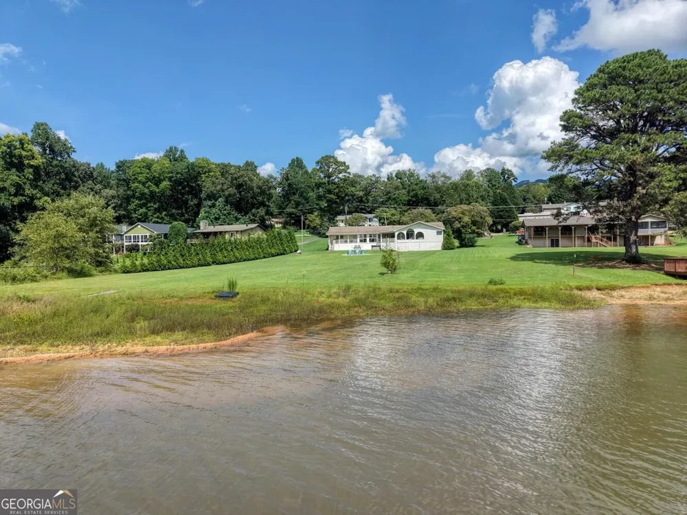 787 Hiawassee Estates DR Hiawassee, GA 30546