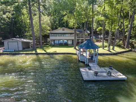 133 Hall DR