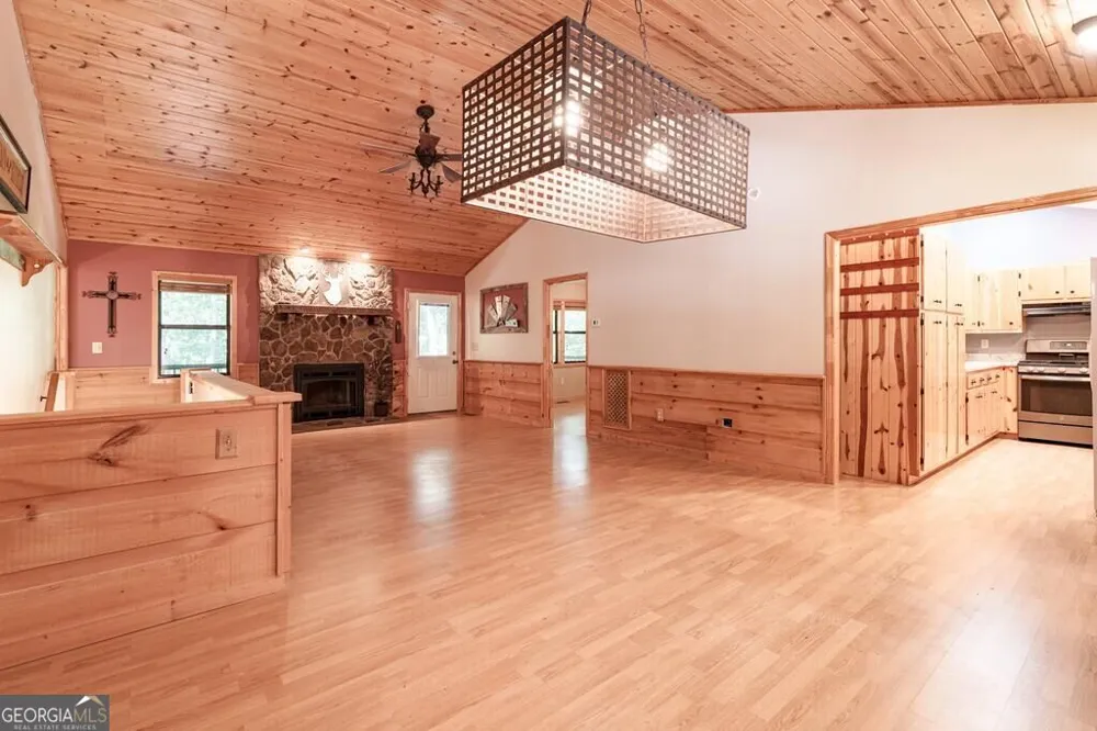 191 Deer Run RD Blairsville, GA 30512