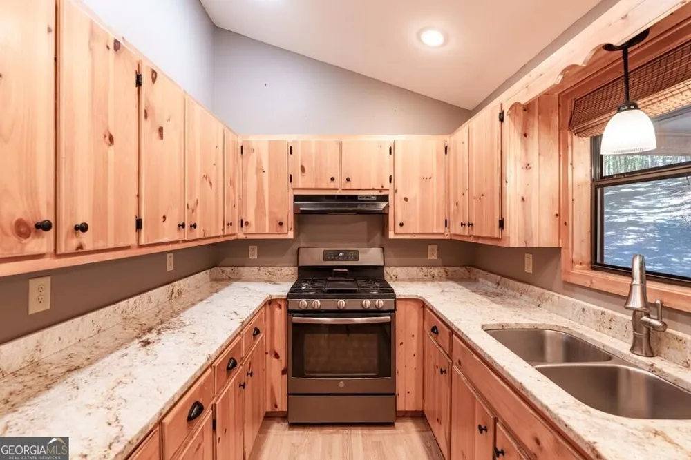 191 Deer Run RD Blairsville, GA 30512
