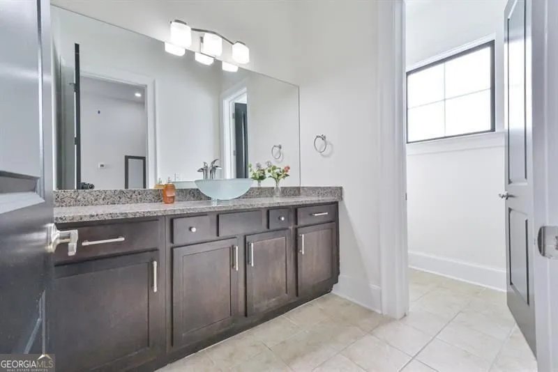 1227 Atlantic DR NW Atlanta, GA 30318