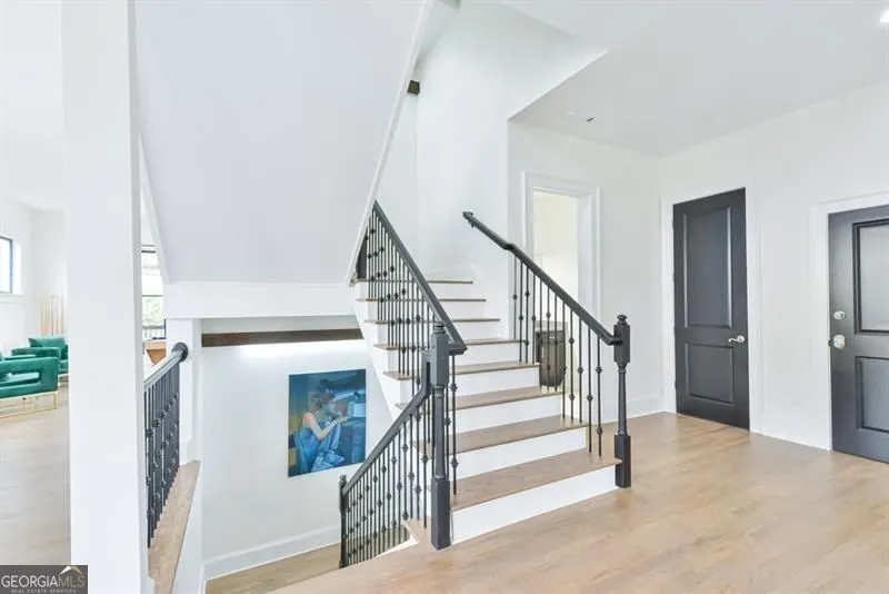 1227 Atlantic DR NW Atlanta, GA 30318