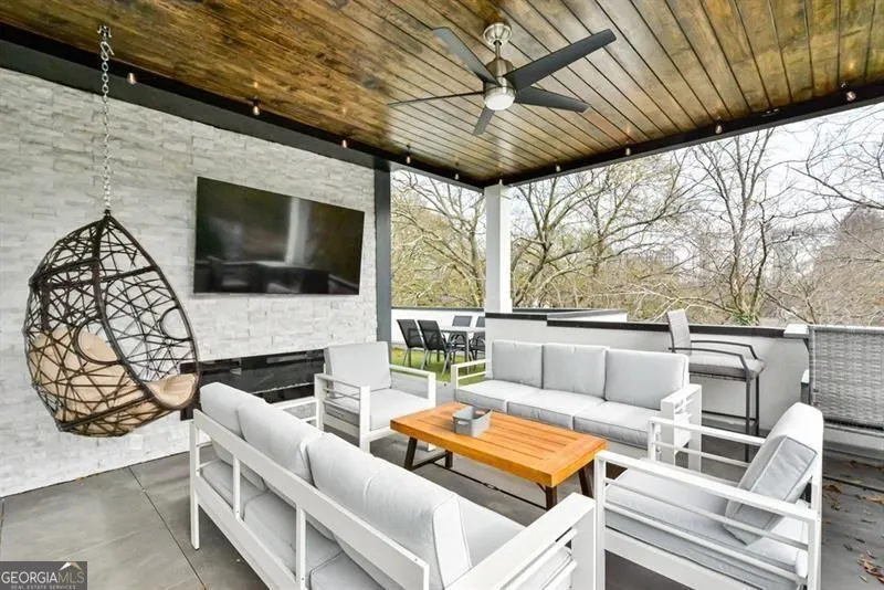 1227 Atlantic DR NW Atlanta, GA 30318