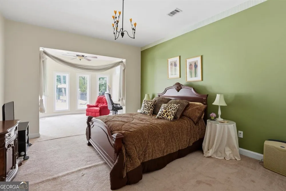 124 Fairway RUN Forsyth, GA 31029