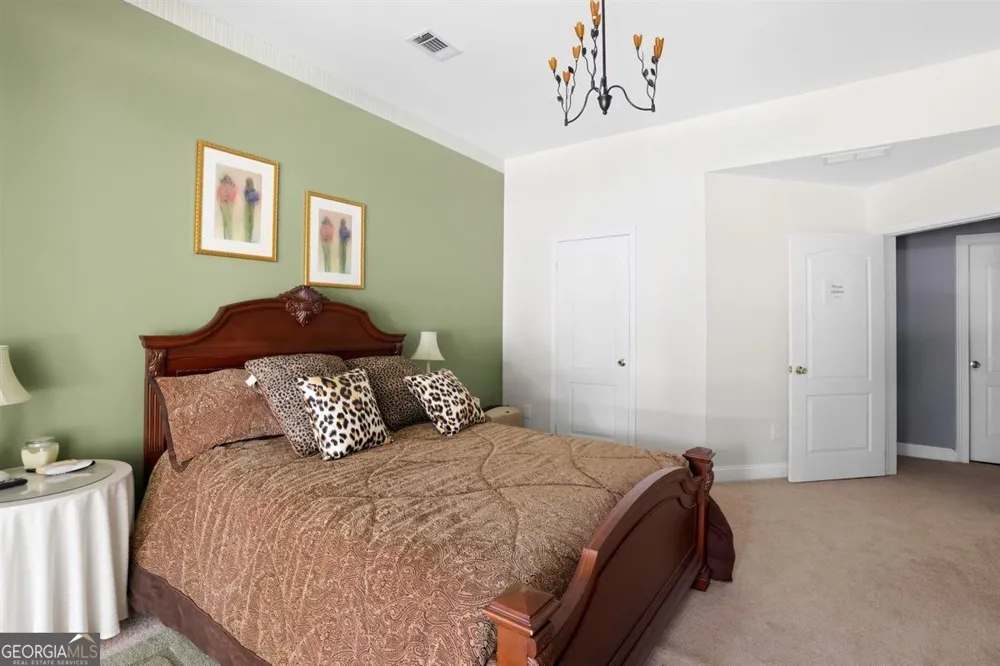 124 Fairway RUN Forsyth, GA 31029