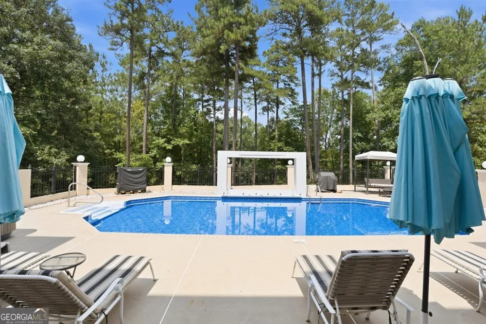 124 Fairway RUN Forsyth, GA 31029