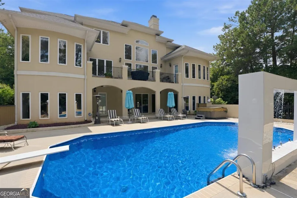 124 Fairway RUN Forsyth, GA 31029