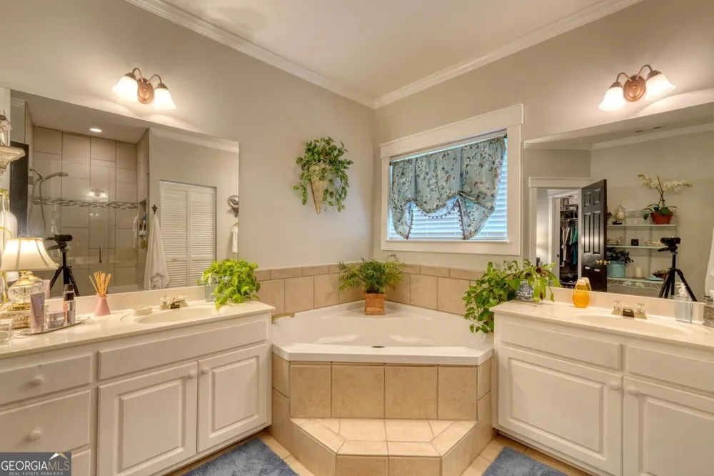 20 Glen Eagle Ct A101 Clayton, GA 30525