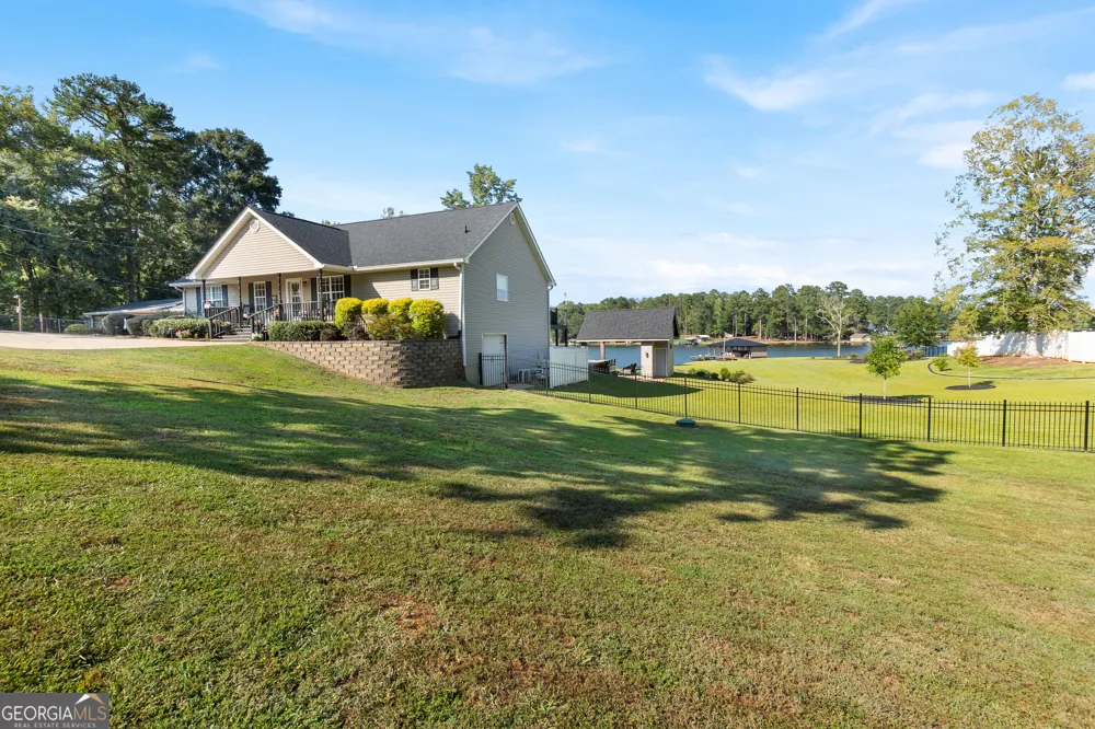 110 Crooked Creek Bay RD Eatonton, GA 31024