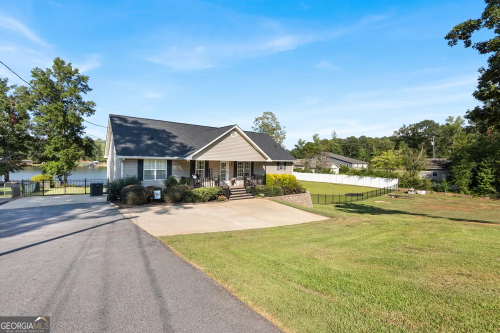 110 Crooked Creek Bay RD Eatonton, GA 31024