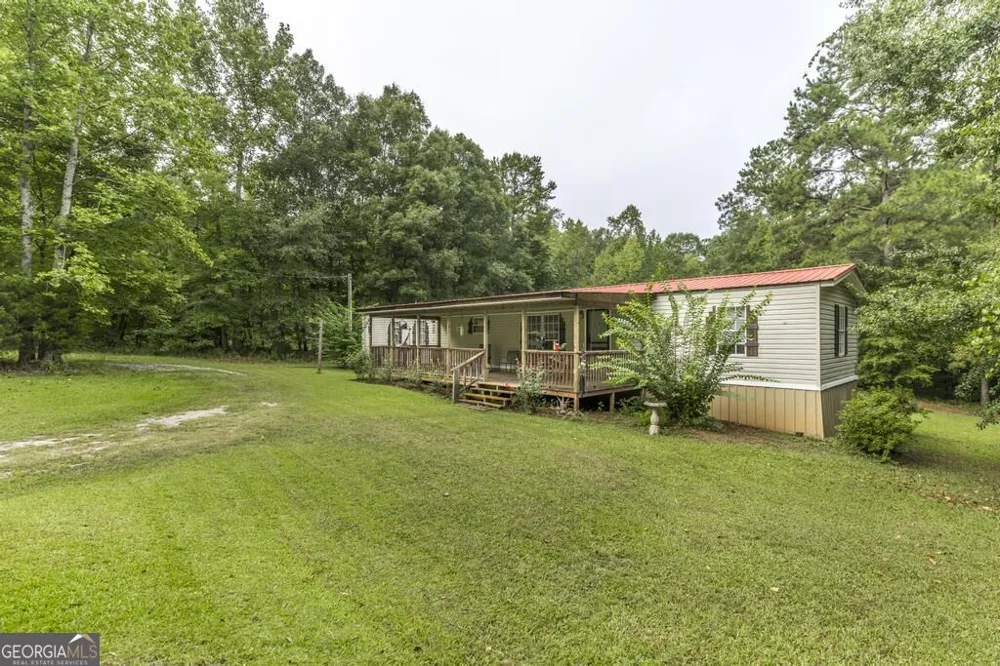 222 Tommys TRL Forsyth, GA 31029