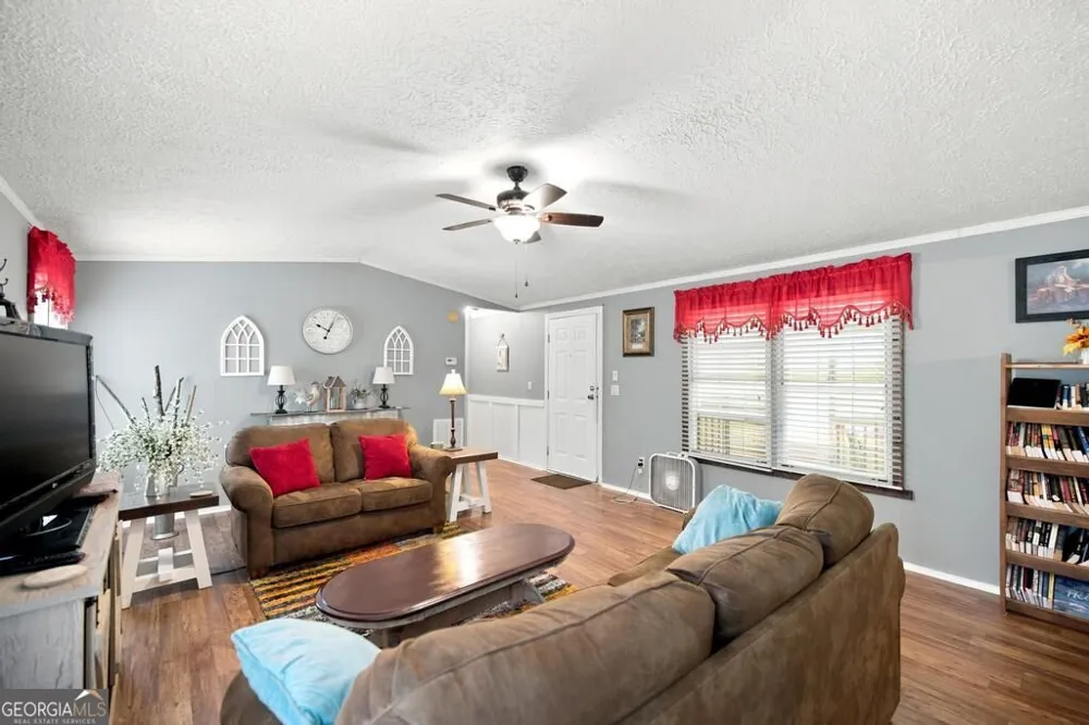 222 Tommys TRL Forsyth, GA 31029