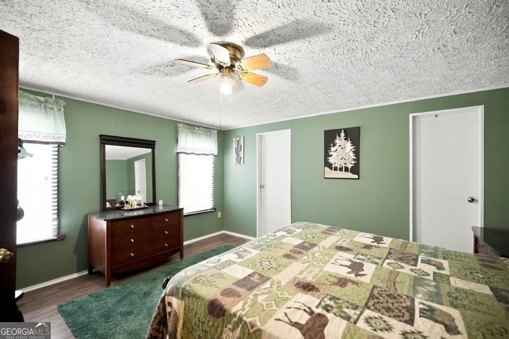 222 Tommys TRL Forsyth, GA 31029