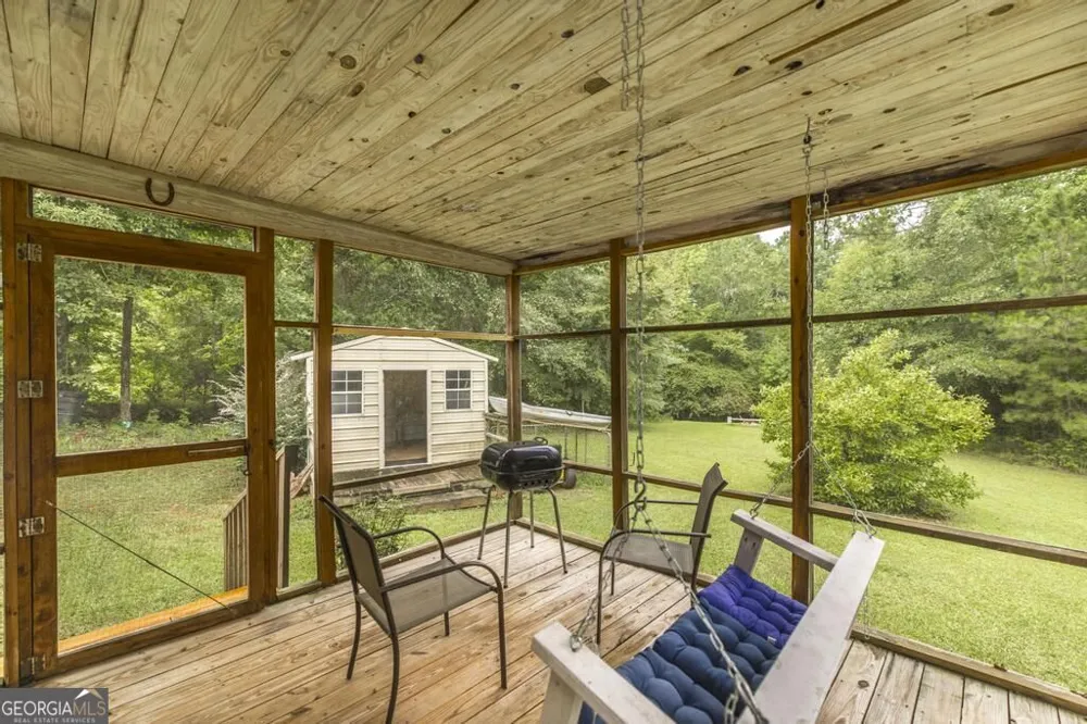 222 Tommys TRL Forsyth, GA 31029