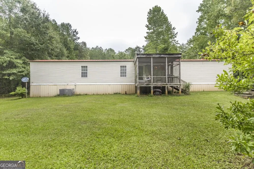 222 Tommys TRL Forsyth, GA 31029
