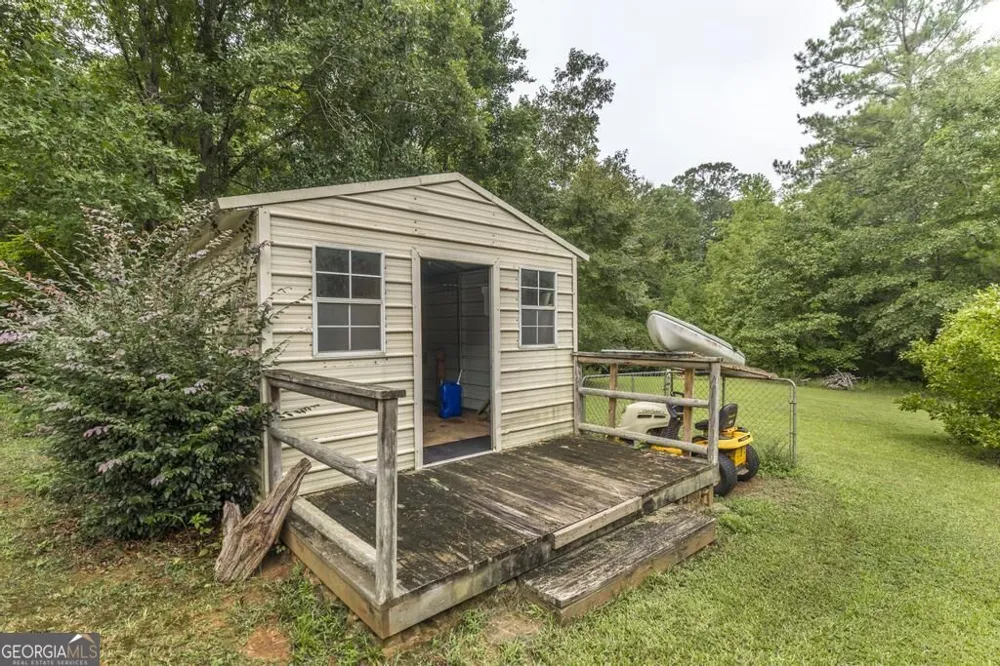 222 Tommys TRL Forsyth, GA 31029
