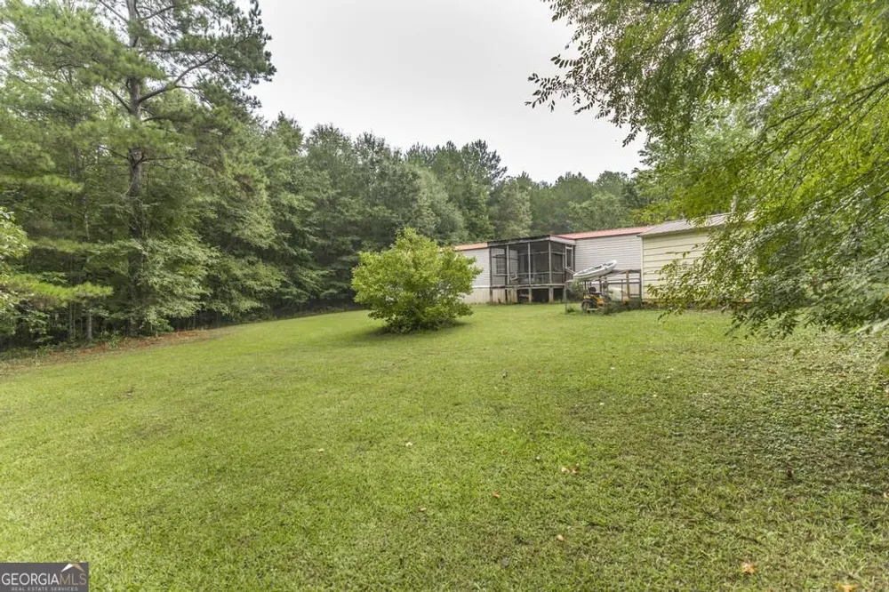 222 Tommys TRL Forsyth, GA 31029