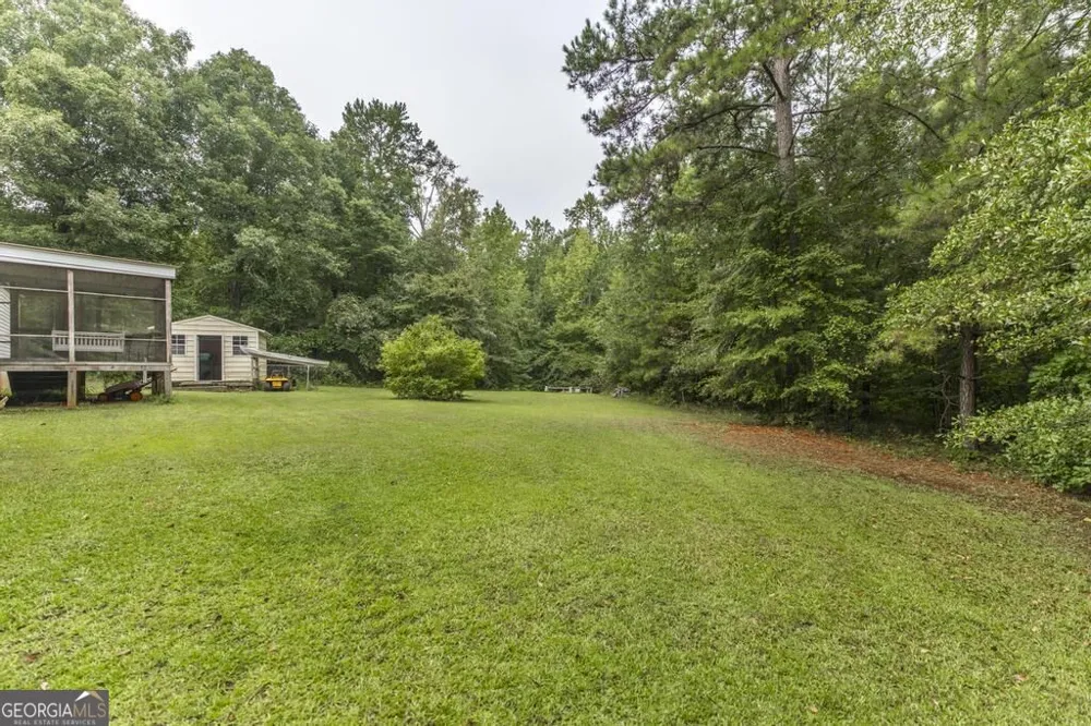 222 Tommys TRL Forsyth, GA 31029