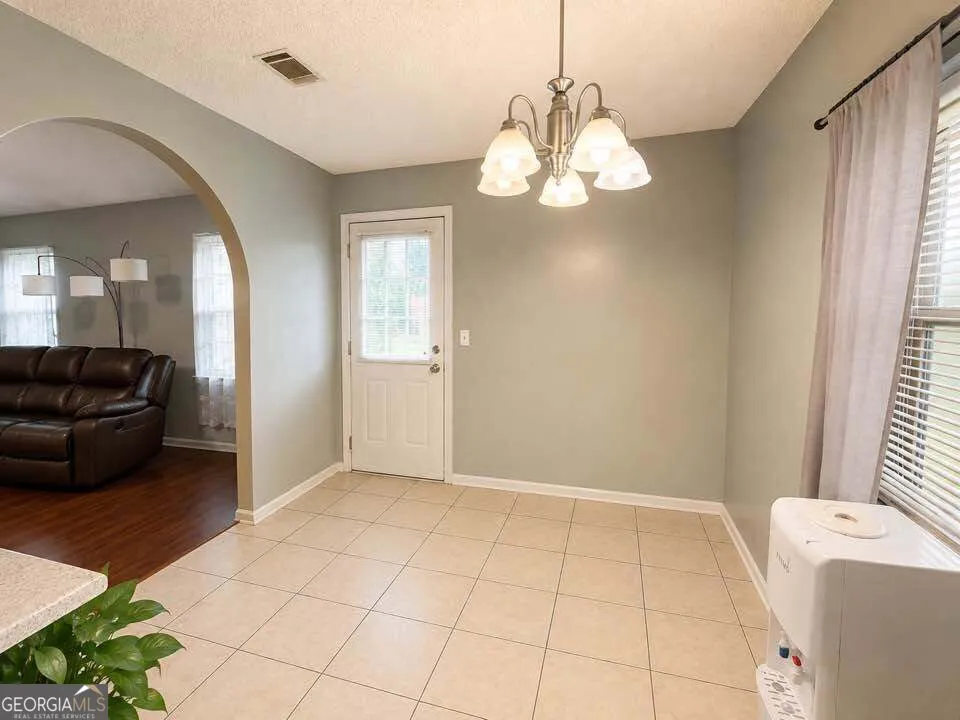 1041 Barley Hinesville, GA 31313