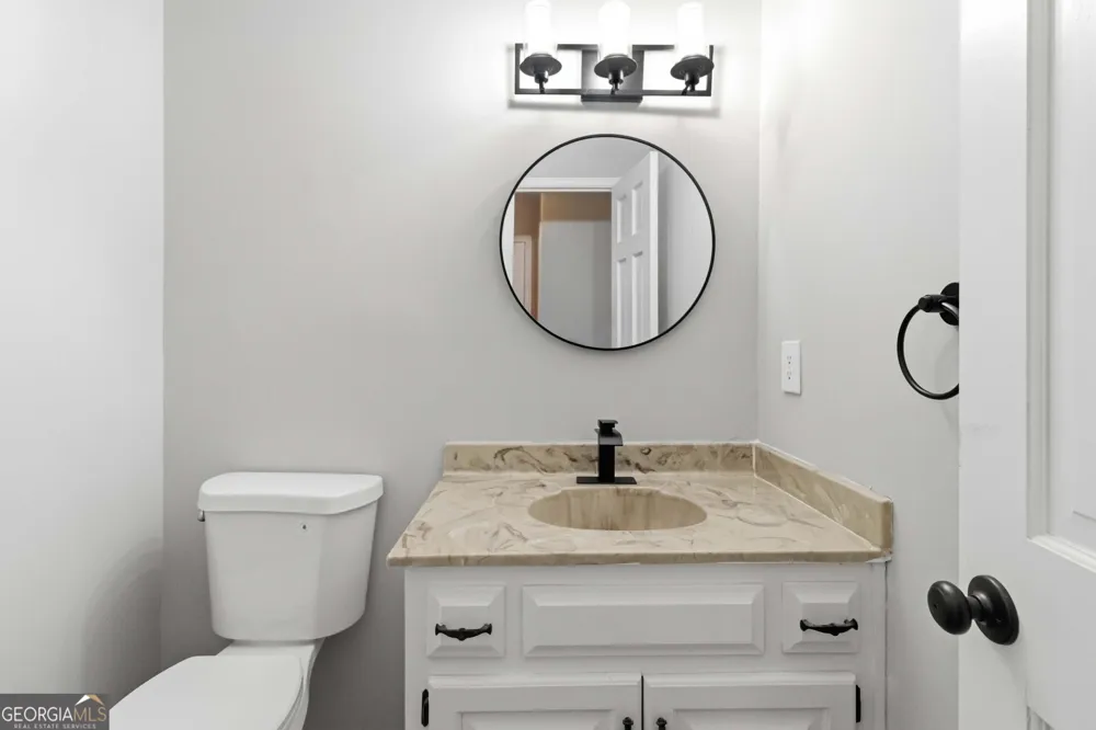 760 Pine Needle RD Hampton, GA 30228