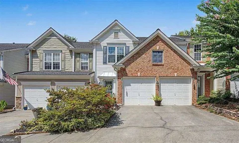 151 Regent PL