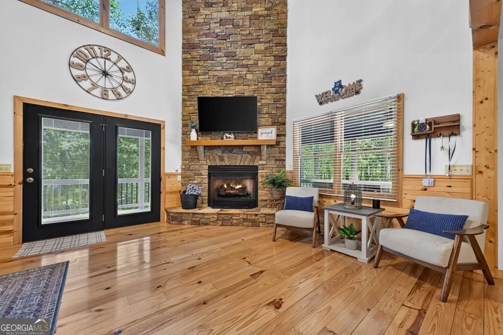 22 Kings CT Ellijay, GA 30540