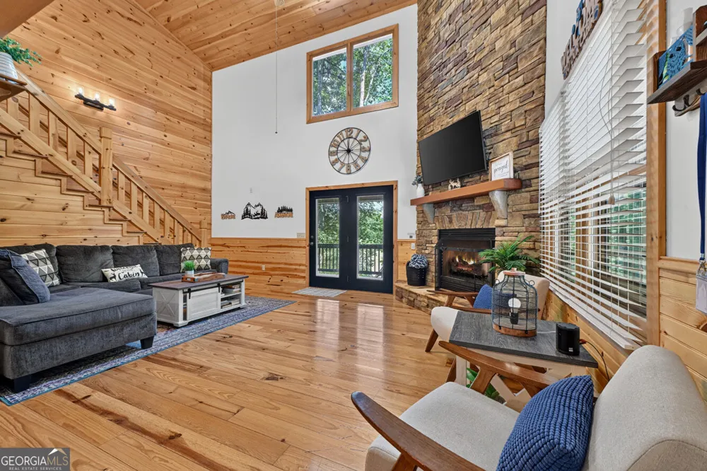 22 Kings CT Ellijay, GA 30540