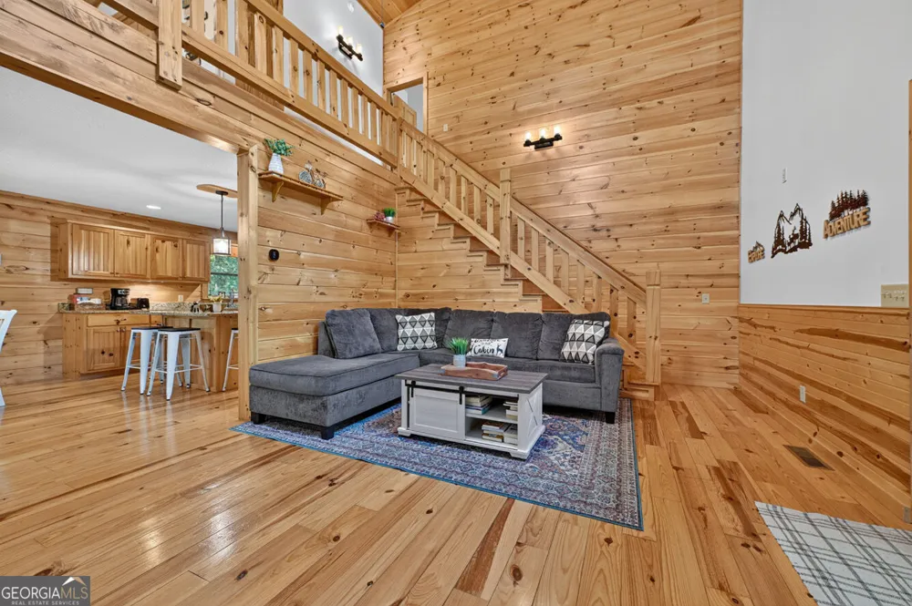 22 Kings CT Ellijay, GA 30540