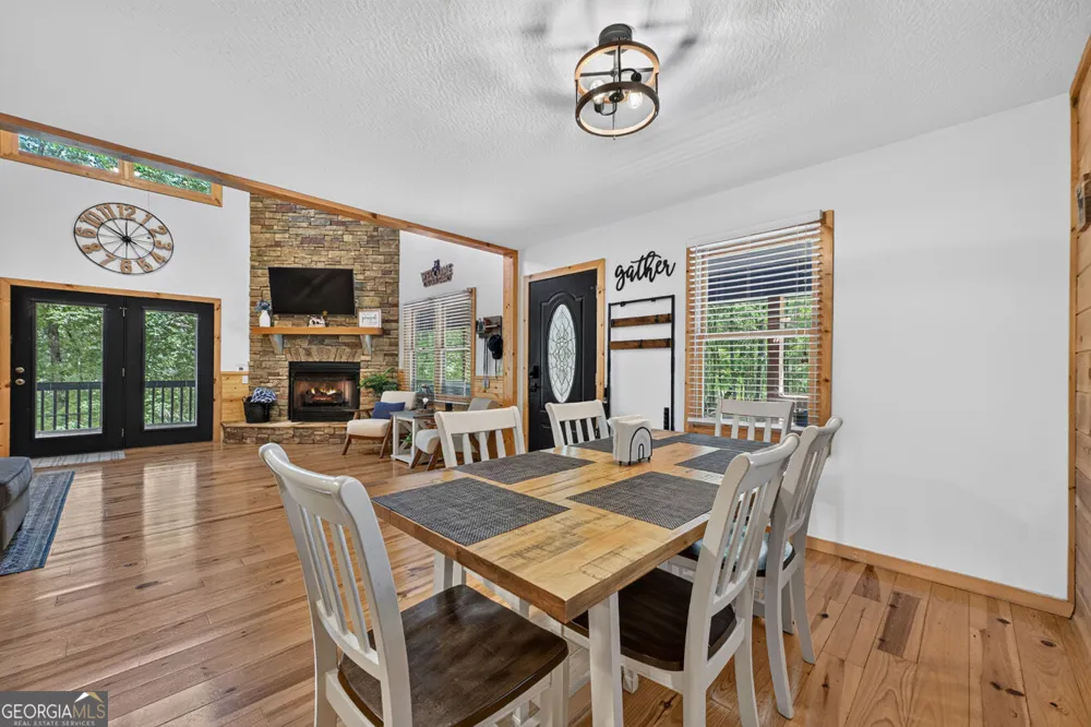 22 Kings CT Ellijay, GA 30540