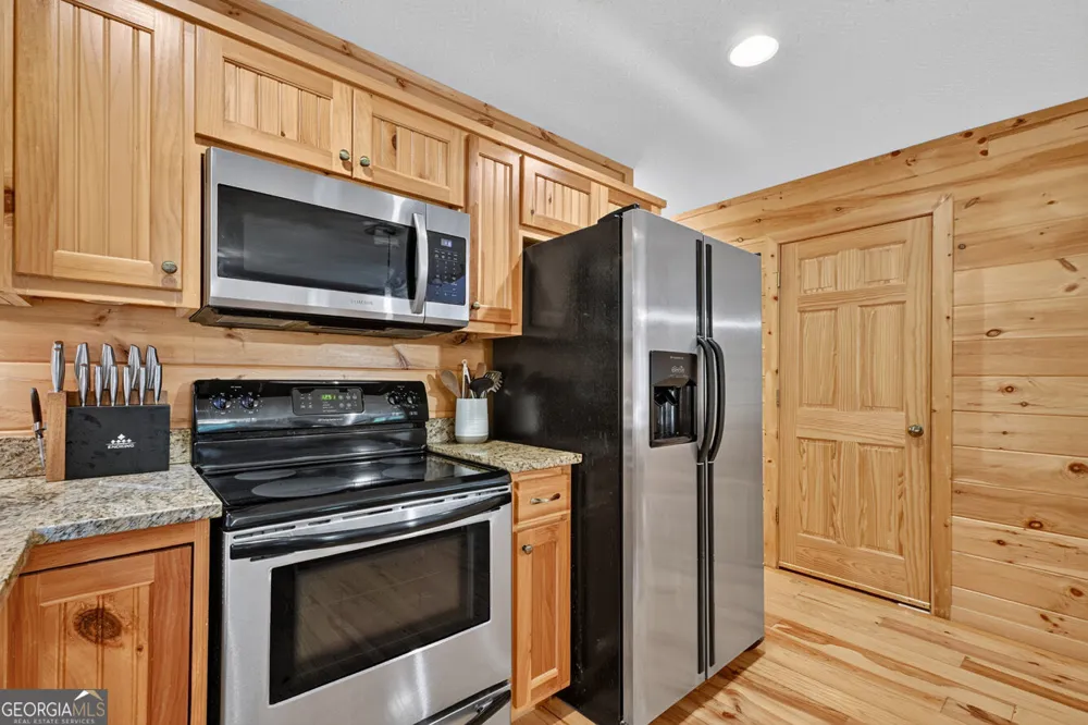 22 Kings CT Ellijay, GA 30540