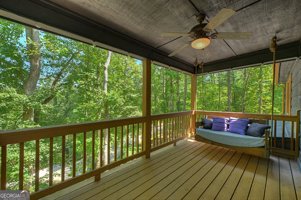 22 Kings CT Ellijay, GA 30540