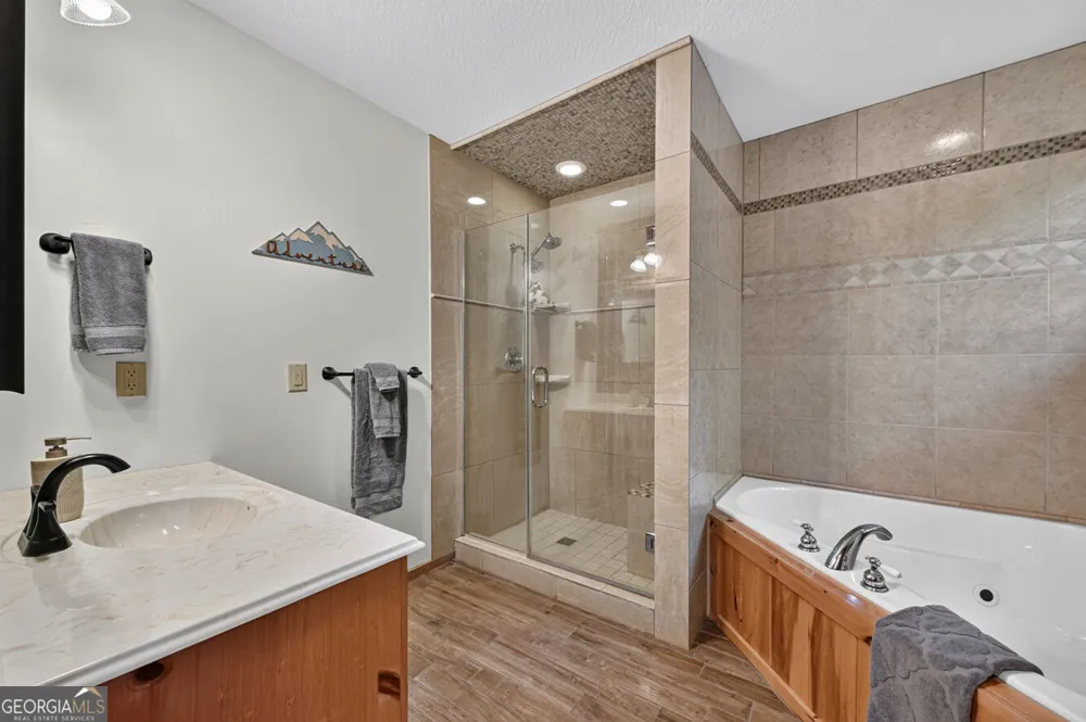 22 Kings CT Ellijay, GA 30540