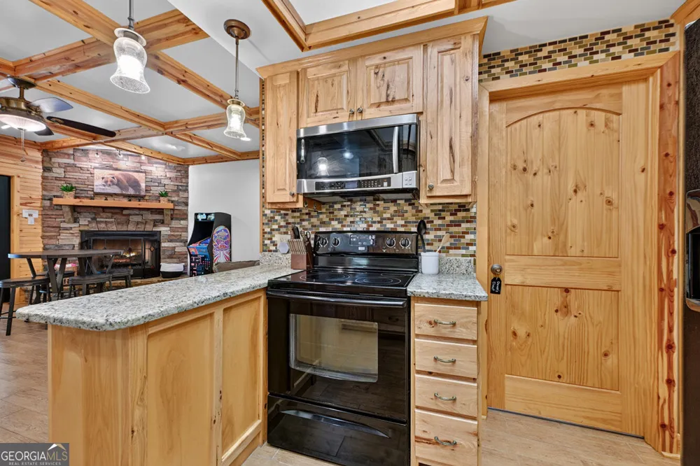 22 Kings CT Ellijay, GA 30540