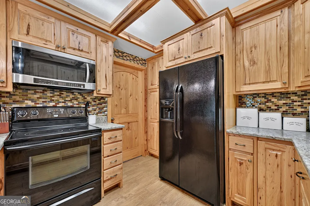 22 Kings CT Ellijay, GA 30540